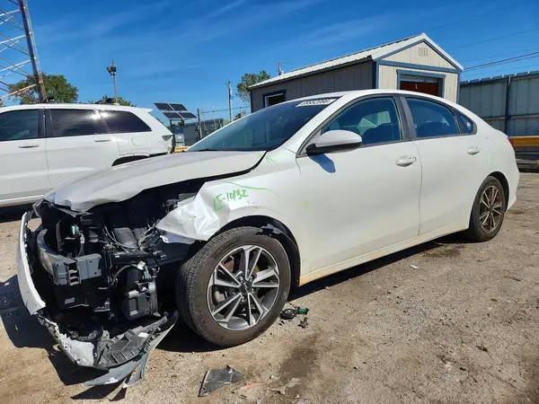 3KPF24AD6NE466186 2022 KIA FORTE - Image 1