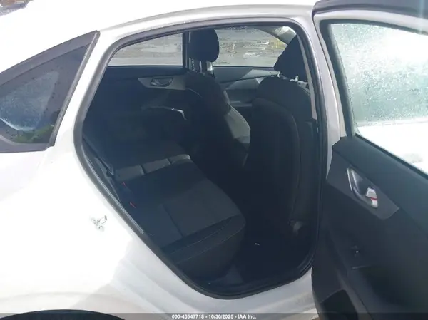 3KPF24AD6NE467001 2022 KIA FORTE - Image 8