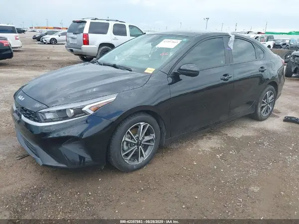 3KPF24AD6NE467466 2022 KIA FORTE - Image 2