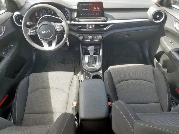 3KPF24AD6NE467581 2022 KIA FORTE - Image 8