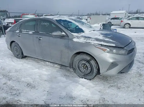 3KPF24AD6NE470397 2022 KIA FORTE - Image 1