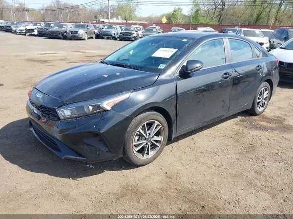 3KPF24AD6NE474949 2022 KIA FORTE - Image 2