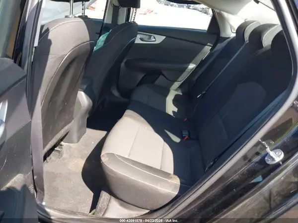 3KPF24AD6NE474949 2022 KIA FORTE - Image 8