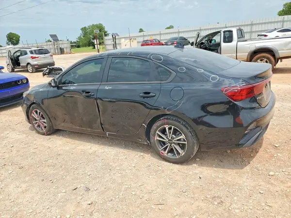 3KPF24AD6NE475227 2022 KIA FORTE - Image 2