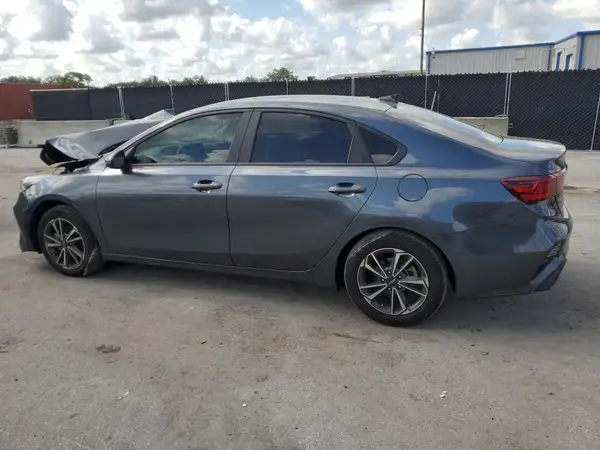 3KPF24AD6NE475373 2022 KIA FORTE - Image 2