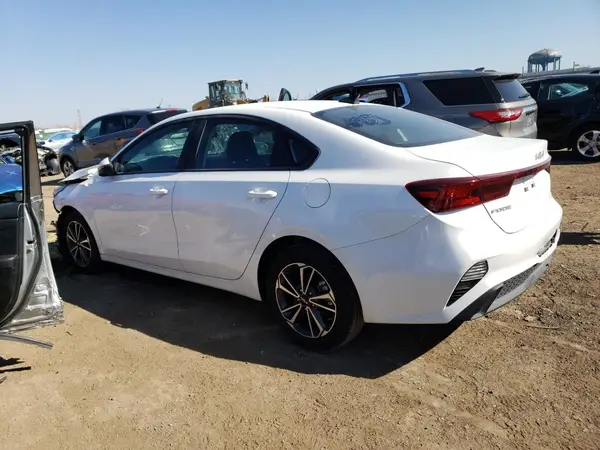3KPF24AD6NE475535 2022 KIA FORTE - Image 2
