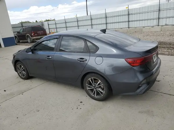 3KPF24AD6NE475812 2022 KIA FORTE - Image 2