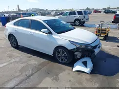 3KPF24AD6NE476328 2022 KIA FORTE