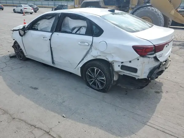 3KPF24AD6NE479407 2022 KIA FORTE - Image 2