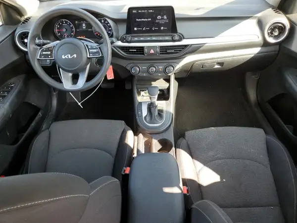 3KPF24AD6NE482453 2022 KIA FORTE - Image 8