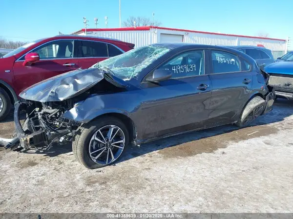 3KPF24AD6NE482887 2022 KIA FORTE - Image 2