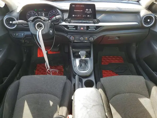 3KPF24AD6NE484588 2022 KIA FORTE - Image 8