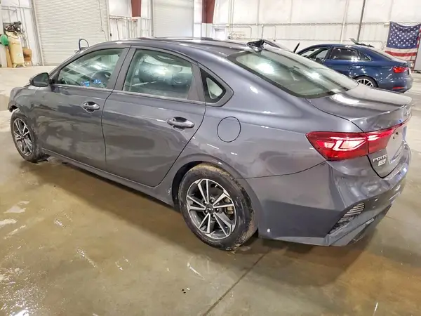 3KPF24AD6NE485272 2022 KIA FORTE - Image 2