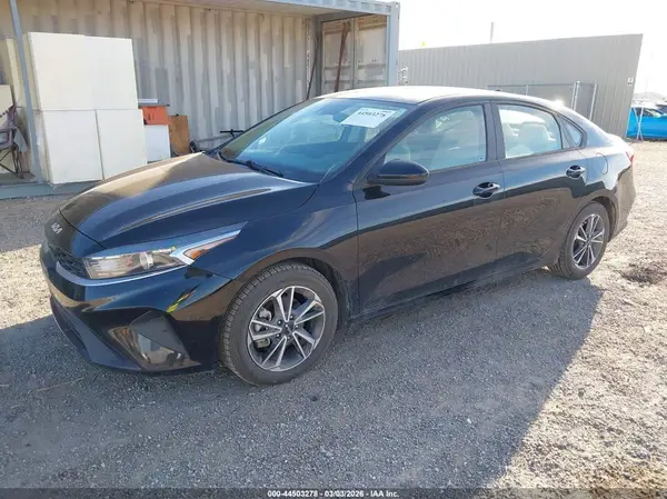 3KPF24AD6NE487975 2022 KIA FORTE - Image 2