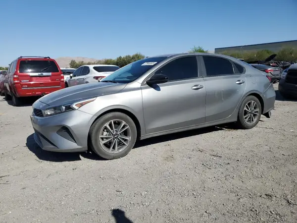 3KPF24AD6NE489564 2022 KIA FORTE - Image 1