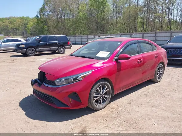 3KPF24AD6NE490102 2022 KIA FORTE - Image 2