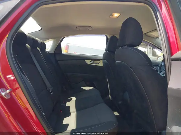 3KPF24AD6NE490102 2022 KIA FORTE - Image 8
