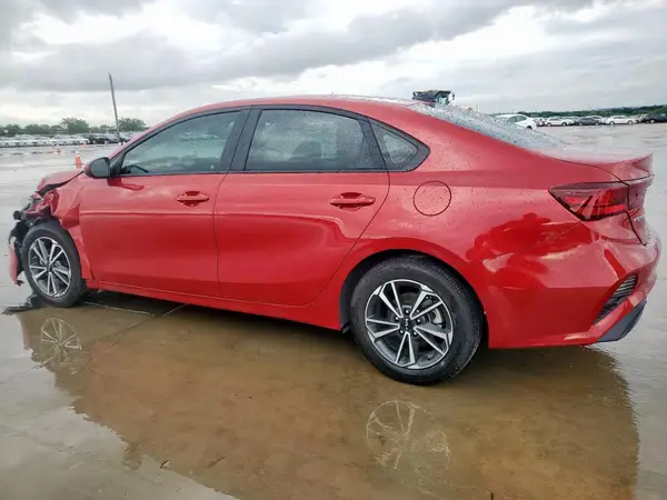 3KPF24AD6NE490617 2022 KIA FORTE - Image 2