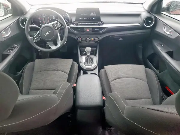 3KPF24AD6NE490617 2022 KIA FORTE - Image 8