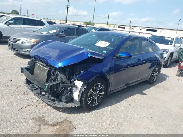 3KPF24AD6NE493503 2022 KIA FORTE - Image 2