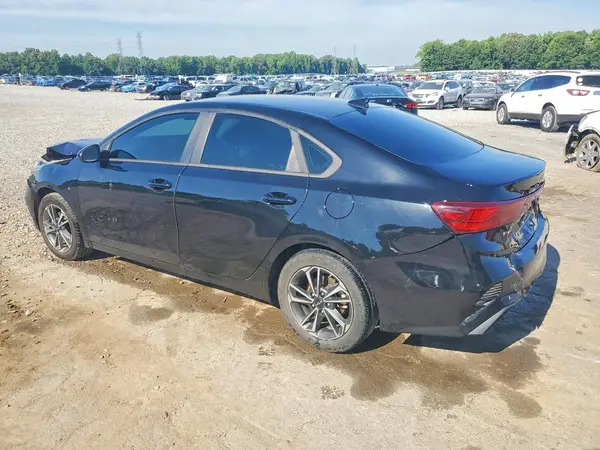 3KPF24AD6NE493808 2022 KIA FORTE - Image 2