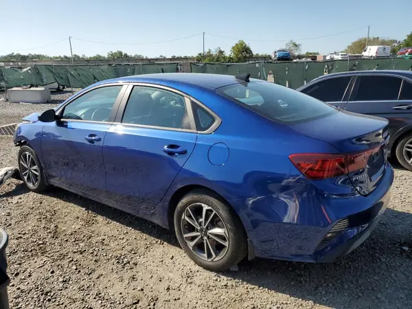 3KPF24AD6NE493940 2022 KIA FORTE - Image 2