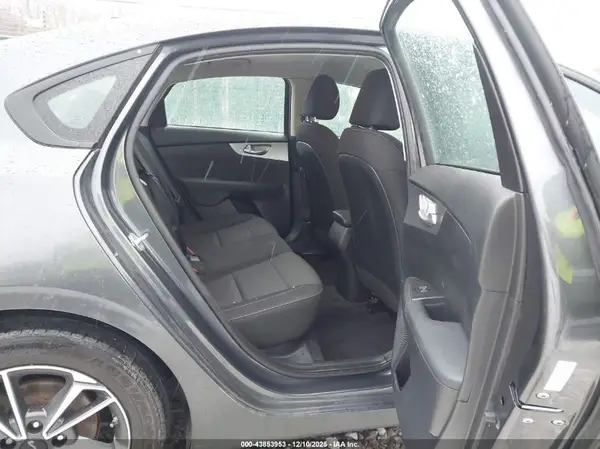 3KPF24AD6NE495204 2022 KIA FORTE - Image 8