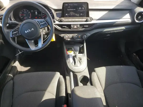 3KPF24AD6NE496949 2022 KIA FORTE - Image 8