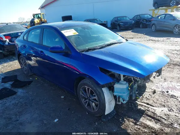 3KPF24AD6NE498328 2022 KIA FORTE - Image 1