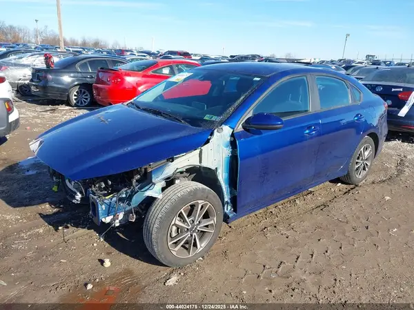 3KPF24AD6NE498328 2022 KIA FORTE - Image 2