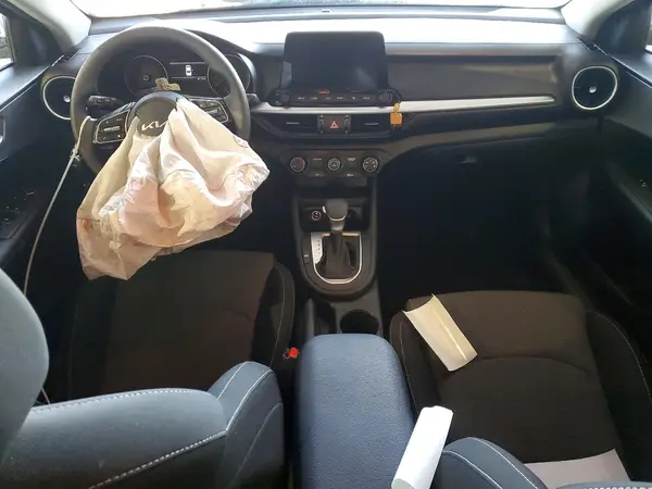 3KPF24AD6NE500594 2022 KIA FORTE - Image 8