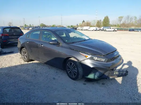 3KPF24AD6NE500692 2022 KIA FORTE - Image 1