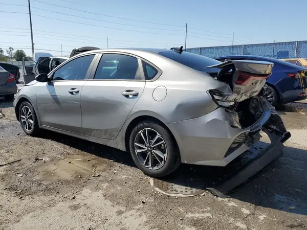 3KPF24AD6NE500739 2022 KIA FORTE - Image 2