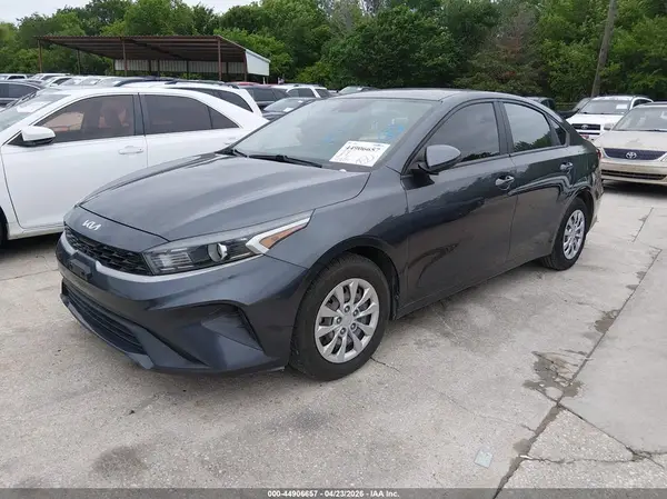 3KPF24AD6NE502796 2022 KIA FORTE - Image 2