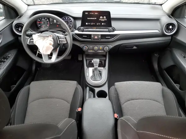 3KPF24AD6NE503639 2022 KIA FORTE - Image 8