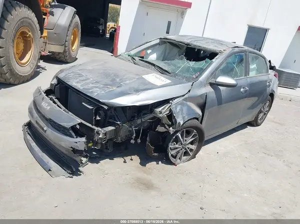 3KPF24AD6PE505362 2023 KIA FORTE - Image 2
