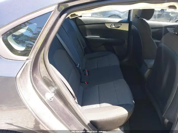 3KPF24AD6PE509220 2023 KIA FORTE - Image 8