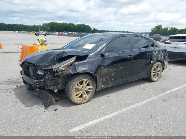 3KPF24AD6PE511355 2023 KIA FORTE - Image 2