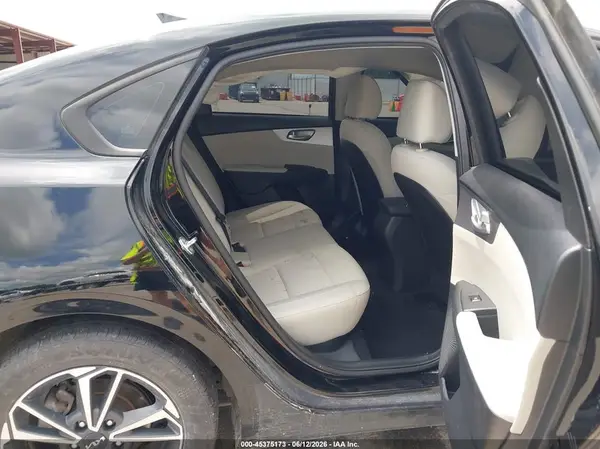 3KPF24AD6PE511355 2023 KIA FORTE - Image 8