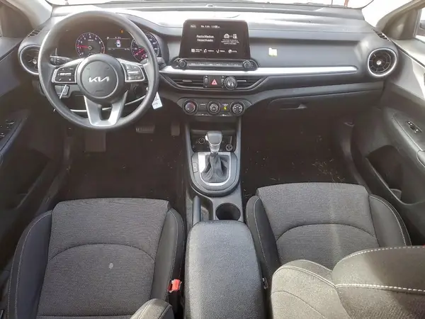 3KPF24AD6PE511646 2023 KIA FORTE - Image 8