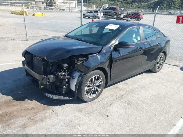 3KPF24AD6PE513610 2023 KIA FORTE - Image 2