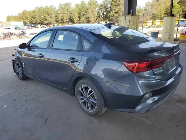 3KPF24AD6PE513638 2023 KIA FORTE - Image 2