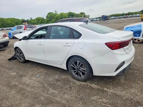 3KPF24AD6PE513803 2023 KIA FORTE - Image 2
