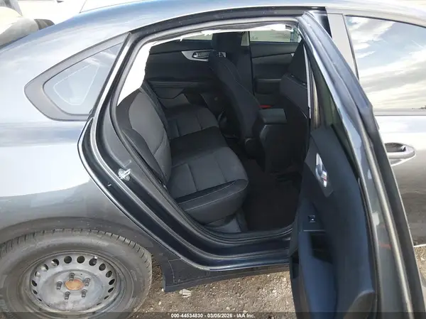 3KPF24AD6PE521108 2023 KIA FORTE - Image 8