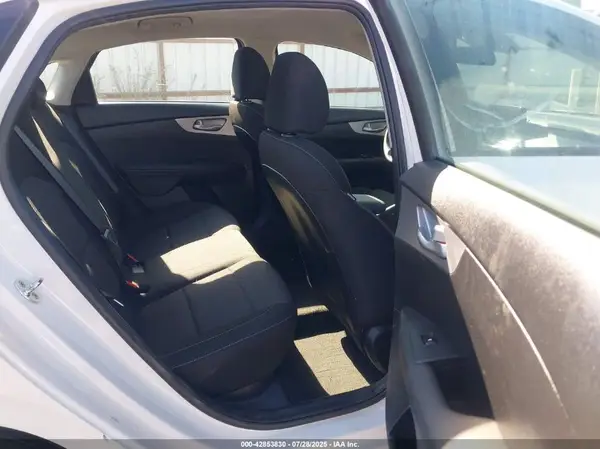 3KPF24AD6PE521920 2023 KIA FORTE - Image 8