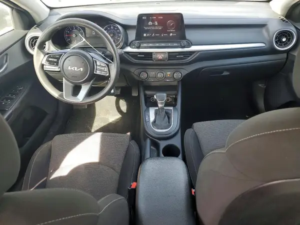 3KPF24AD6PE528897 2023 KIA FORTE - Image 8