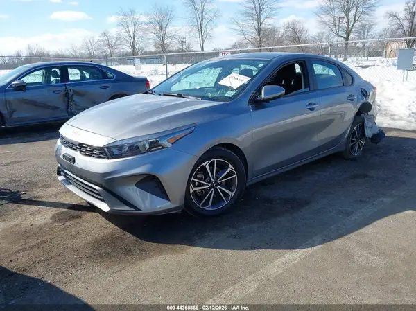 3KPF24AD6PE530536 2023 KIA FORTE - Image 2
