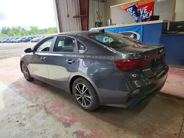 3KPF24AD6PE533355 2023 KIA FORTE - Image 2