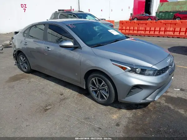 3KPF24AD6PE541861 2023 KIA FORTE - Image 1