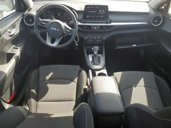 3KPF24AD6PE543402 2023 KIA FORTE - Image 8